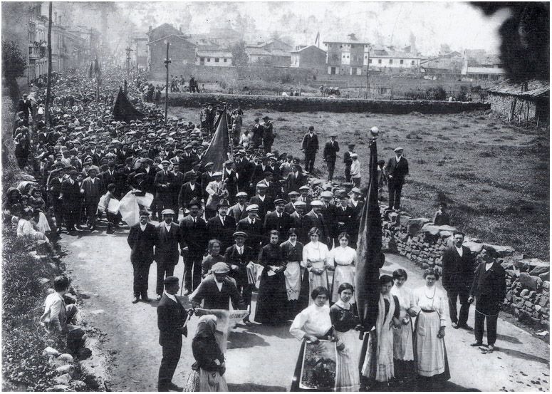 Manifestación del Primero de Mayo de 1910 en Mieres