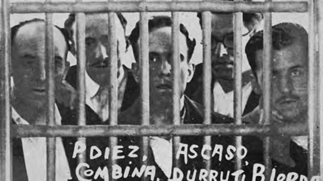 Ricardo Díez, Francisco Ascaso, Joaquín Combina, Buenaventura Durruti y Vicente Lorda, presos en el penal de El Puerto de Santa María, el 15 de agosto de 1933.