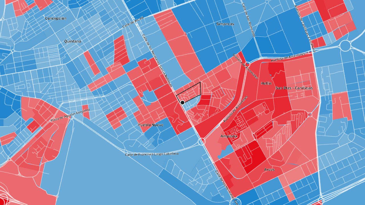 El mapa electoral de esta web en la calle de los Hermanos García Noblejas: en azul, las secciones donde ganó el PP en las generales de 2023; en rojo, donde ganó el PSOE. Más intenso cuanto mayor es el porcentaje del ganador.
